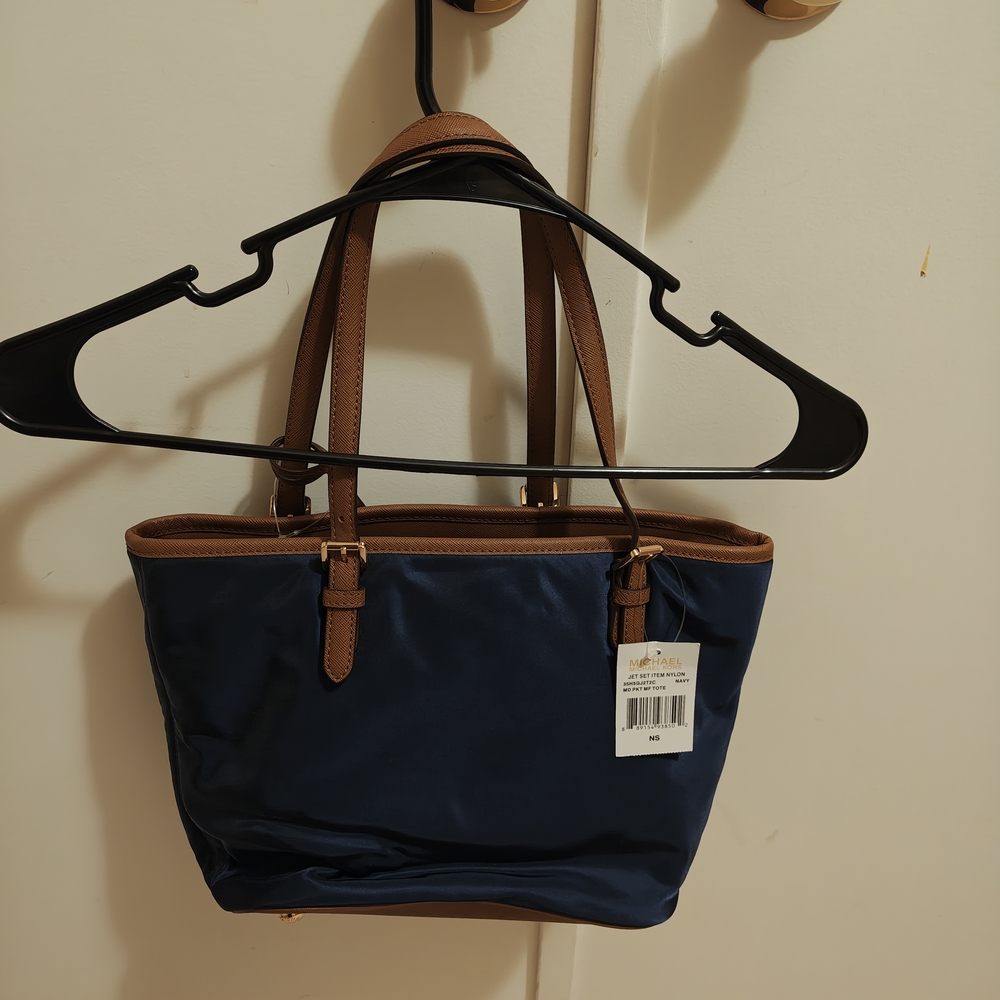 *Brand New*Michael Kors Navy and Brown Tote - Picture 2 of 2